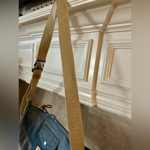 NWT True Religion Denim Hobo Style Crossbody with Adjustable Straps Y2K - Picture 6 of 8